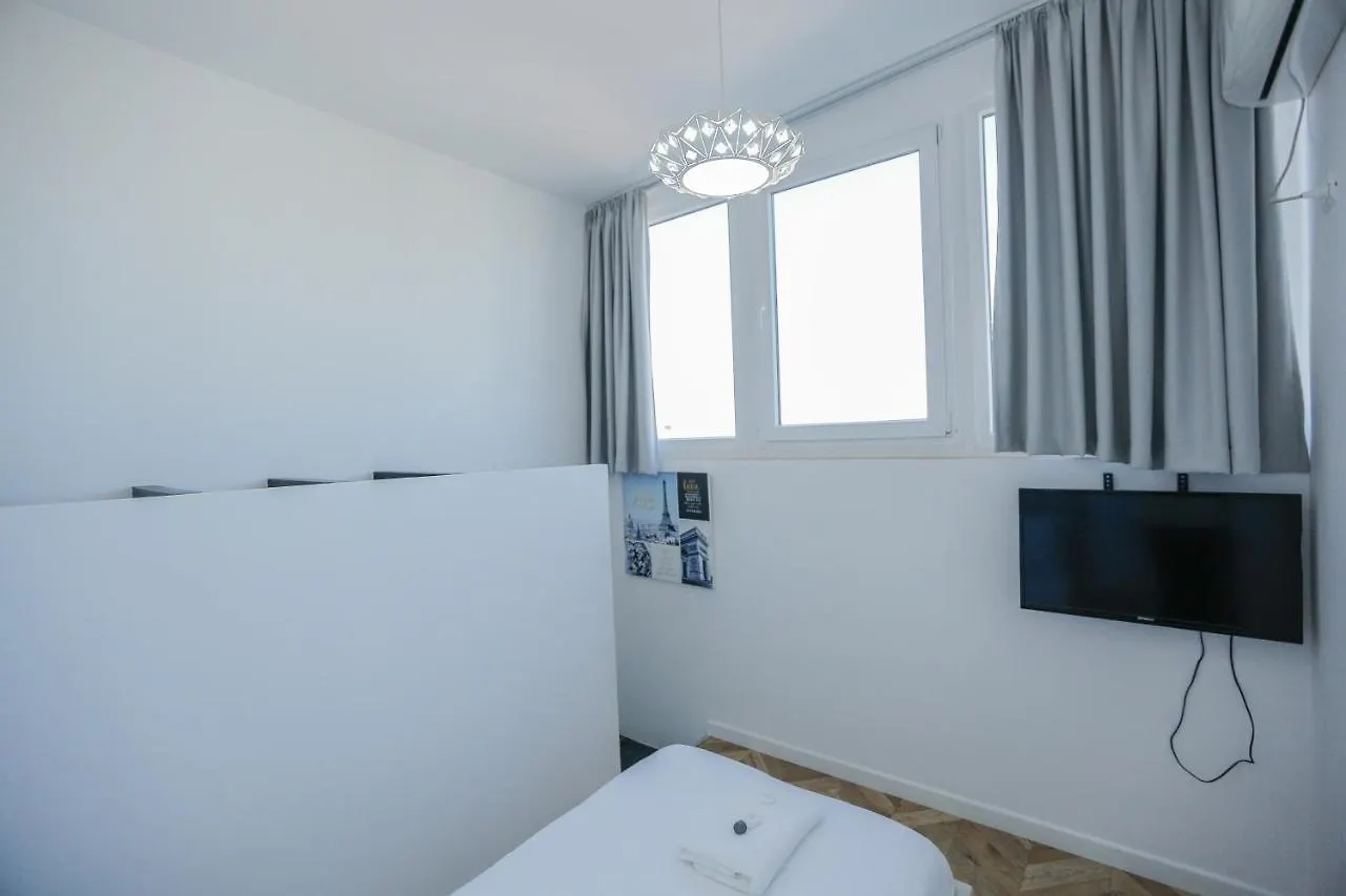 Miku Apartments-Luxury City View At Wilson Square Tirana Apartment