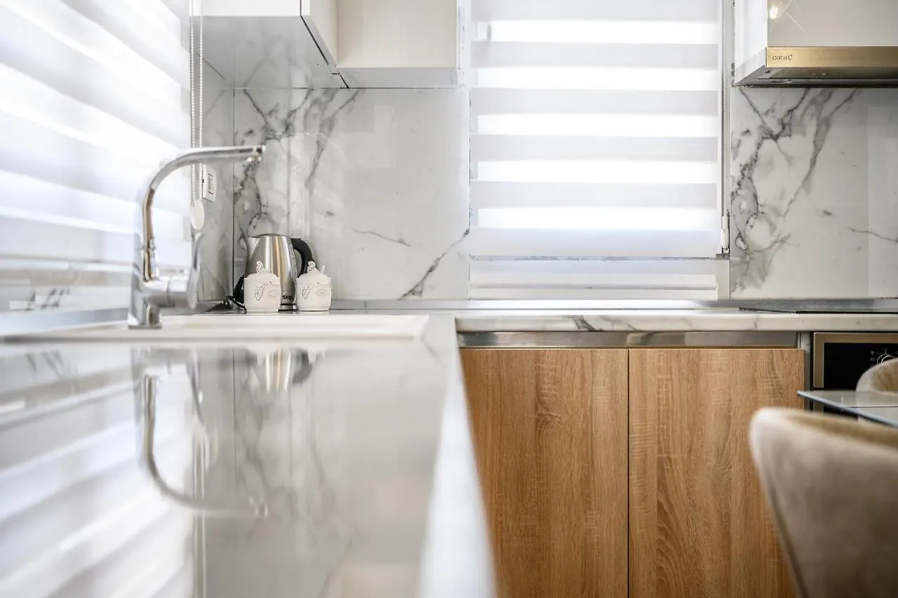 Miku Apartments-Luxury City View At Wilson Square Tirana