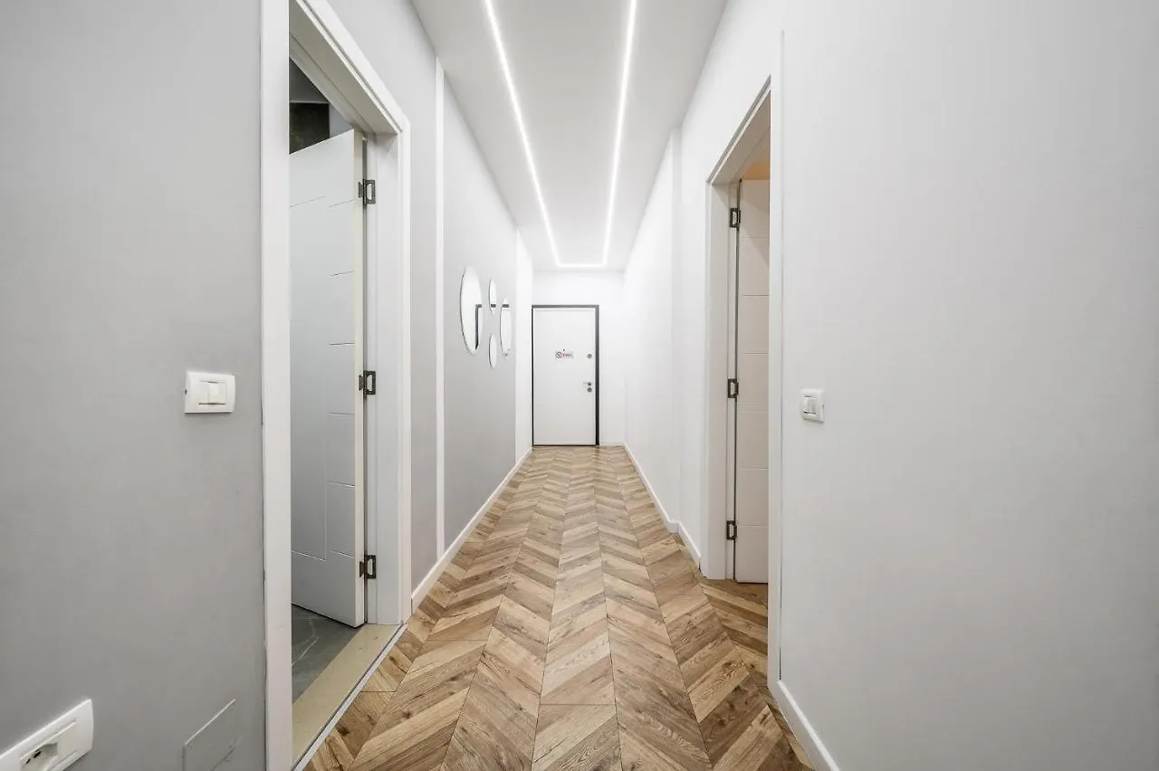 Miku Apartments-Luxury City View At Wilson Square Tirana 0*,  Albania