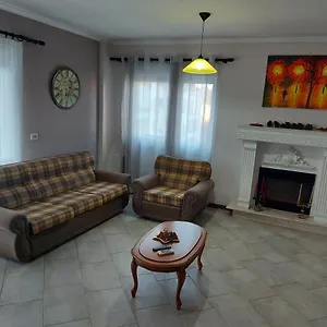 Apartment Manka' S Place, Tirana